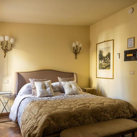 ホテル Palazzo Lari サルツァーナ エクステリア 写真