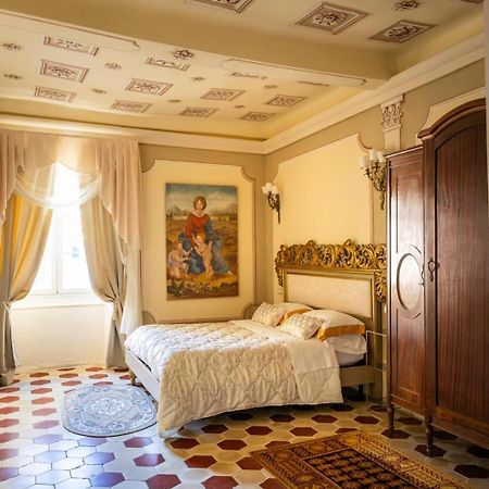 ホテル Palazzo Lari サルツァーナ エクステリア 写真