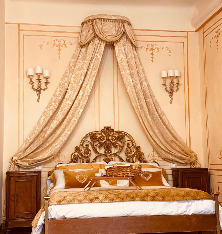 ホテル Palazzo Lari サルツァーナ エクステリア 写真