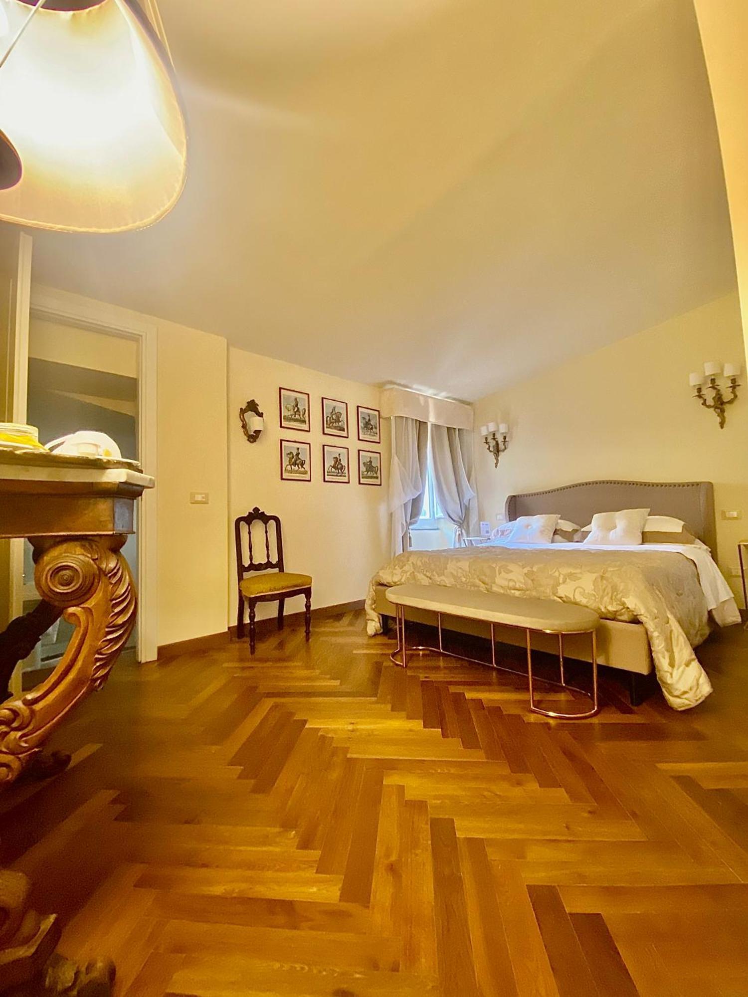 ホテル Palazzo Lari サルツァーナ エクステリア 写真