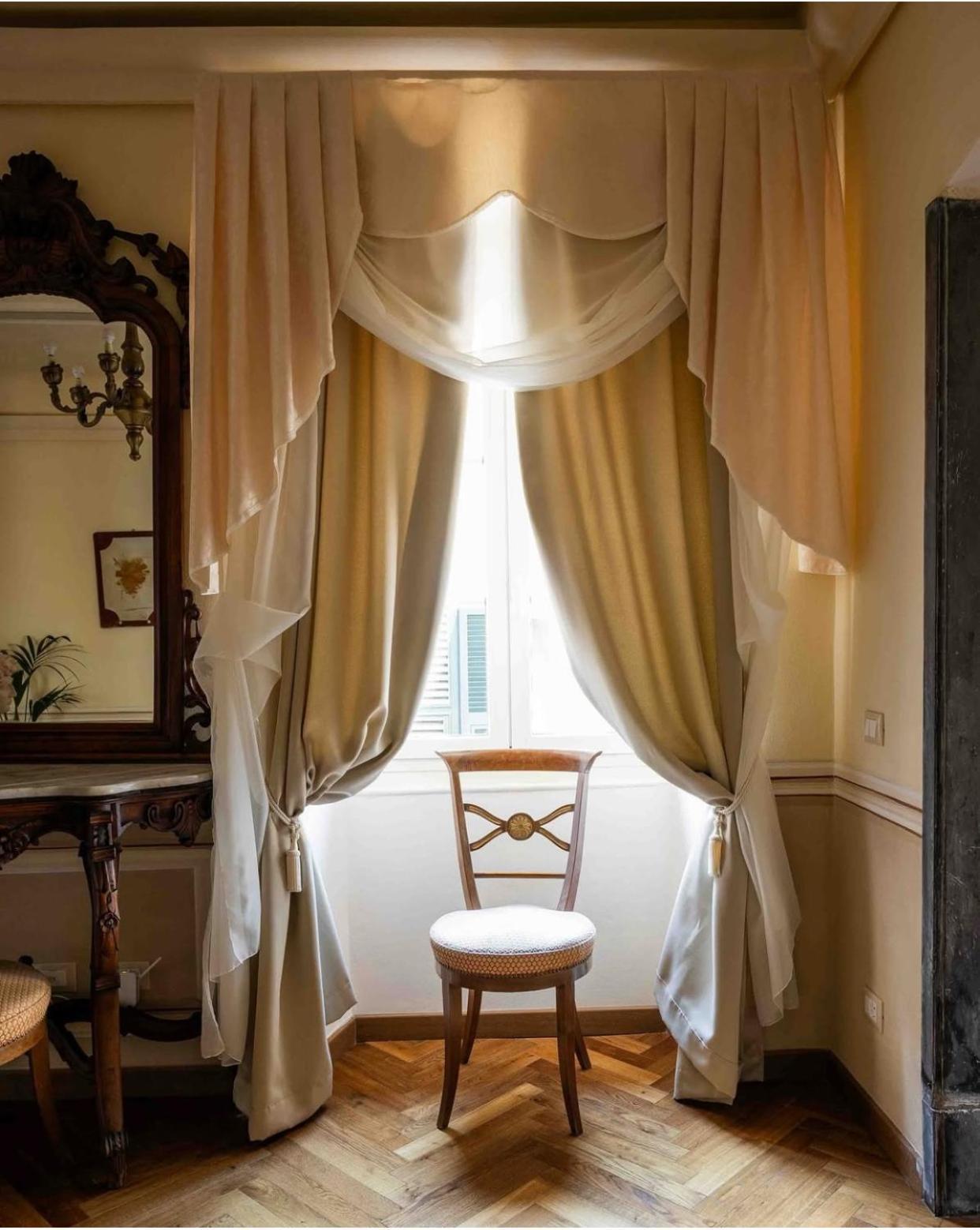 ホテル Palazzo Lari サルツァーナ エクステリア 写真