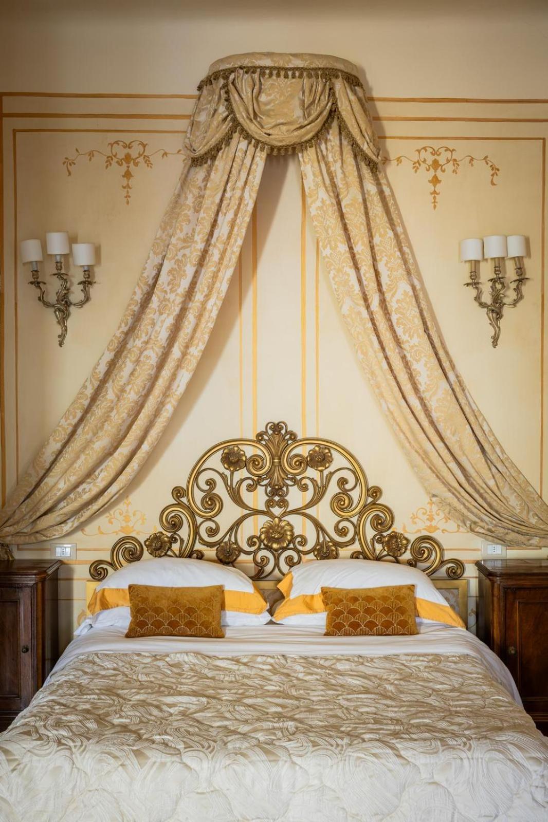 ホテル Palazzo Lari サルツァーナ エクステリア 写真